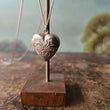Load image into Gallery viewer, Outlet Heart locket Rosegold Flowers