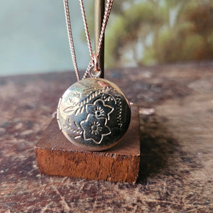 Round Locket with flower detail  rosegold necklace