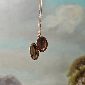 Oval locket necklace rosegold